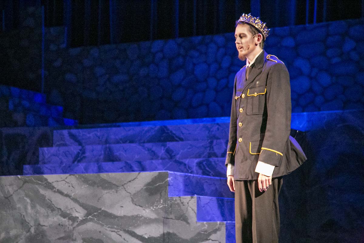 This is a sample image caption.