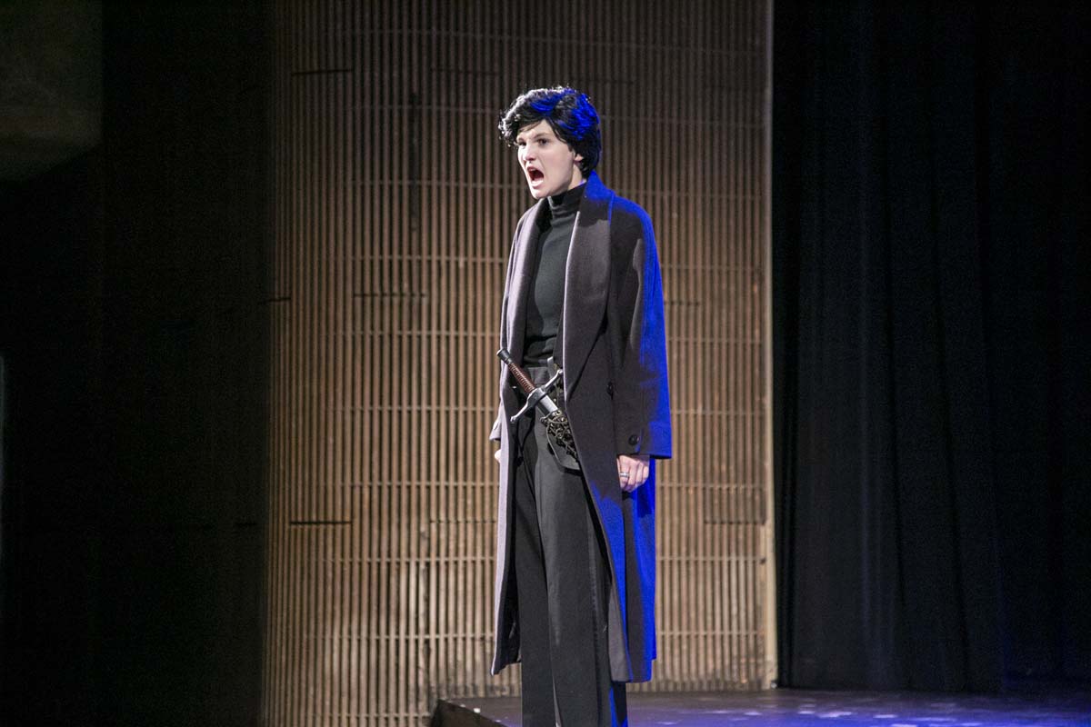 This is a sample image caption.