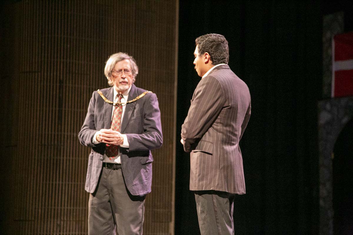 This is a sample image caption.