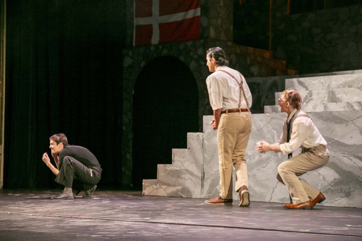 This is a sample image caption.