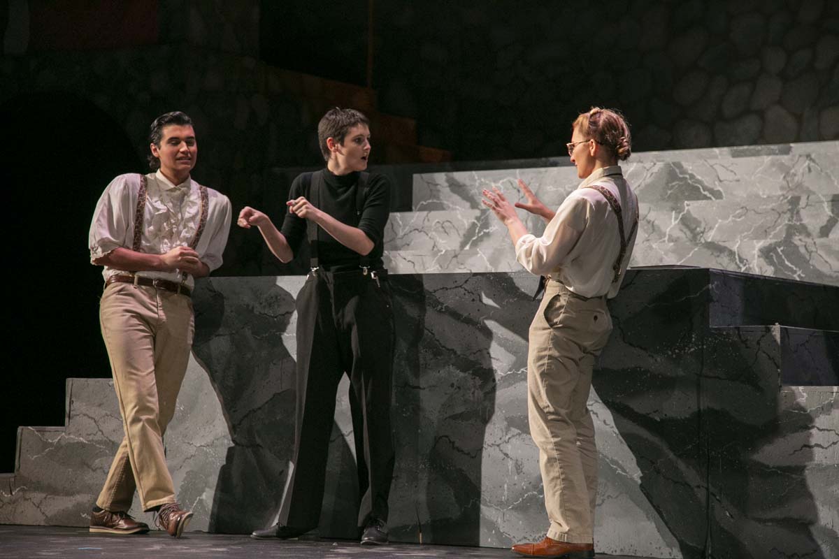 This is a sample image caption.