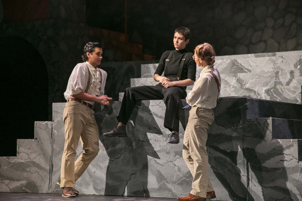 This is a sample image caption.