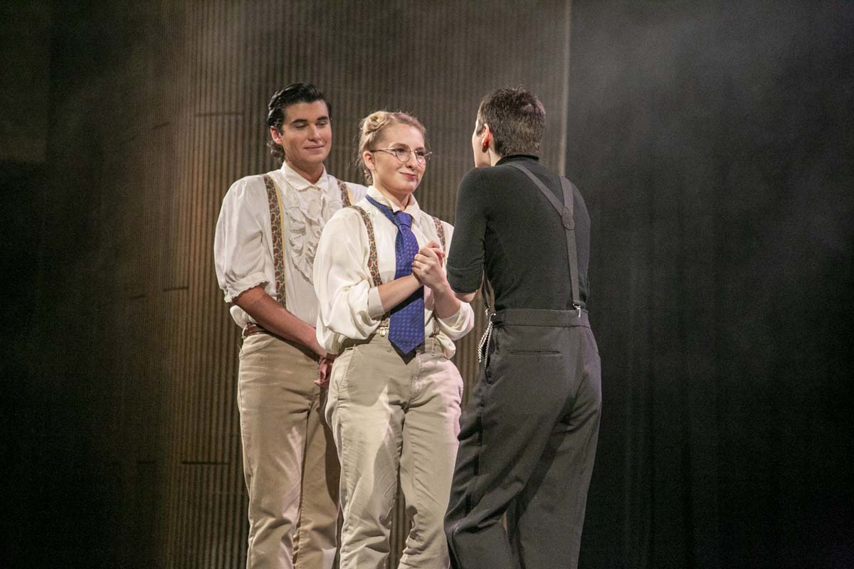 This is a sample image caption.