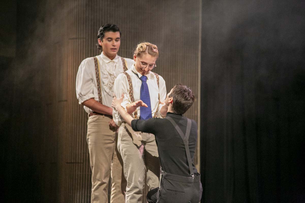 This is a sample image caption.