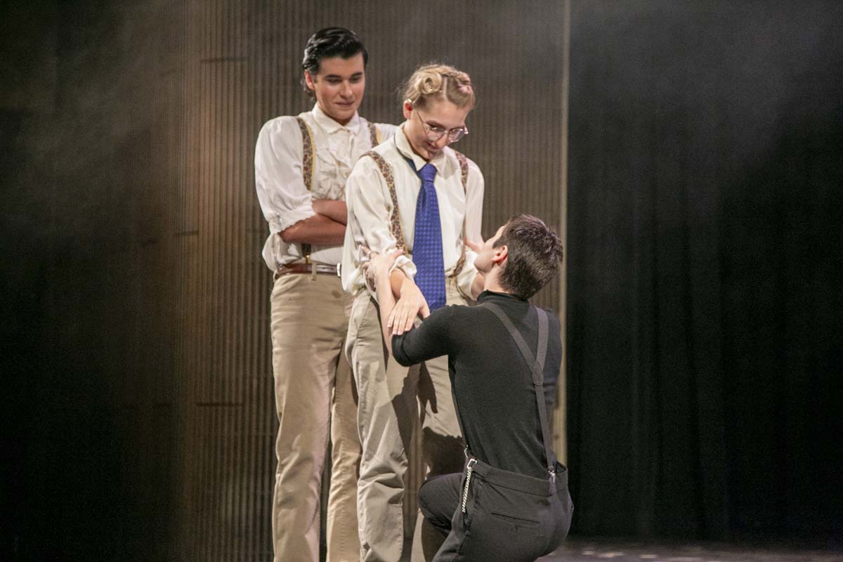 This is a sample image caption.