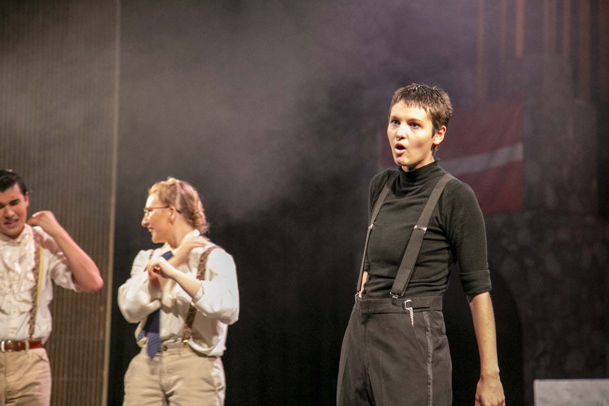 This is a sample image caption.