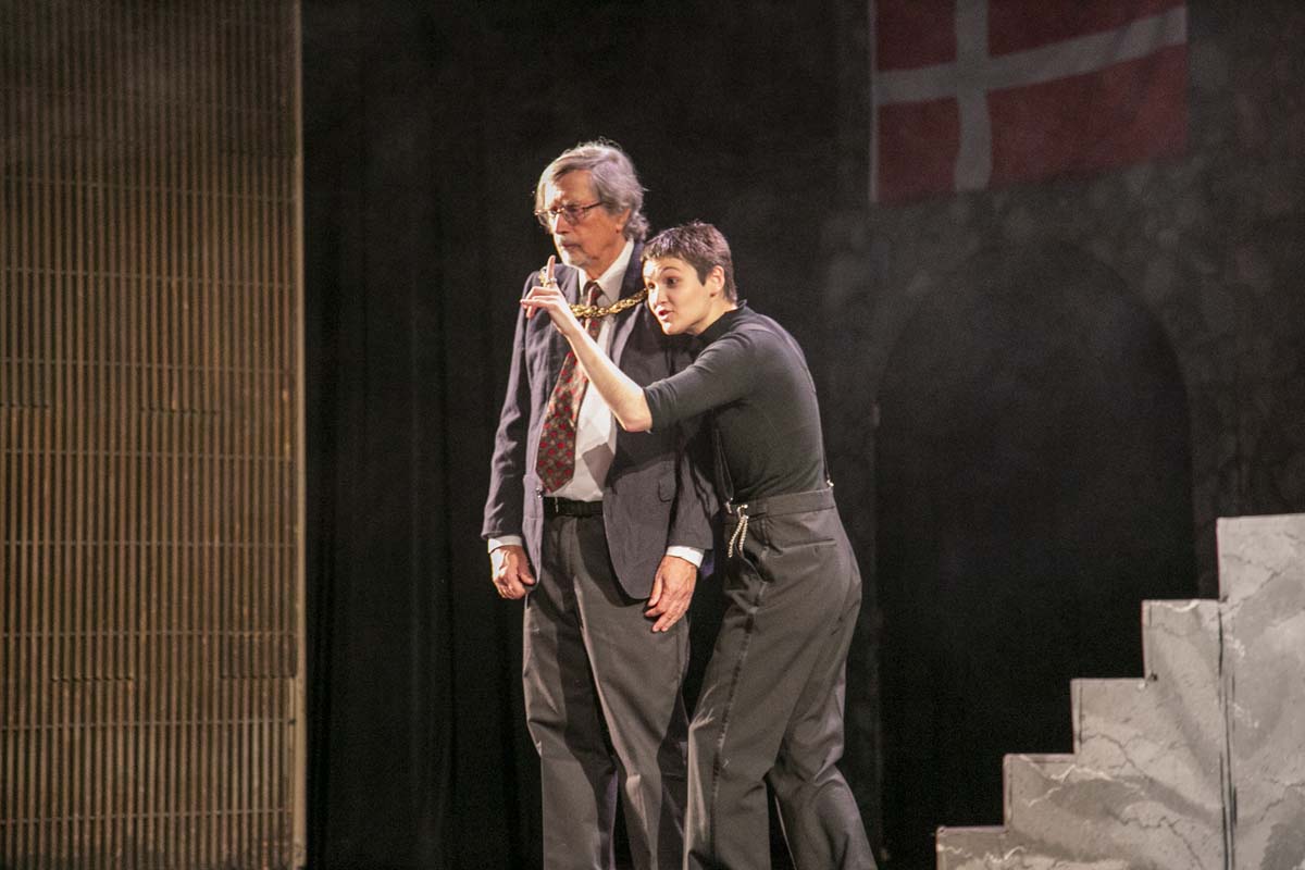 This is a sample image caption.