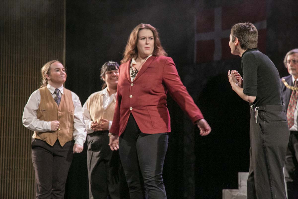 This is a sample image caption.