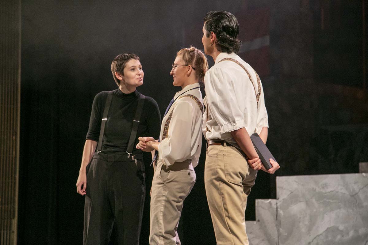 This is a sample image caption.