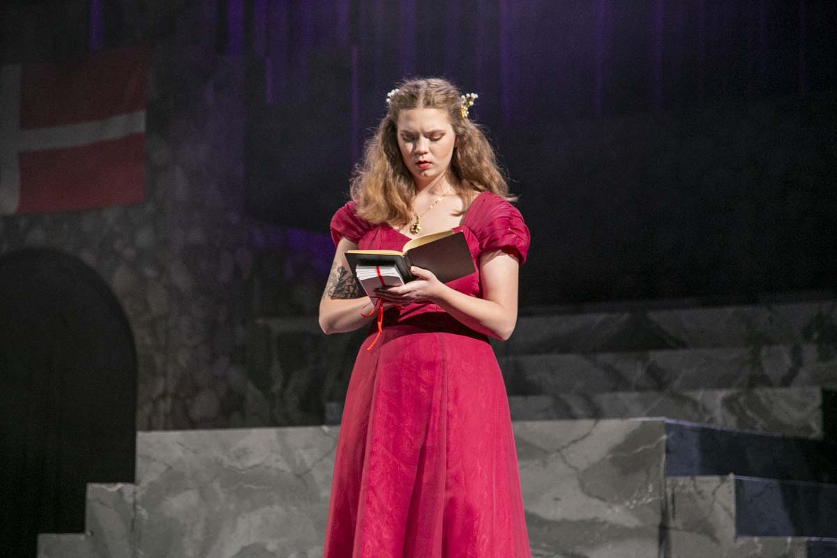 This is a sample image caption.