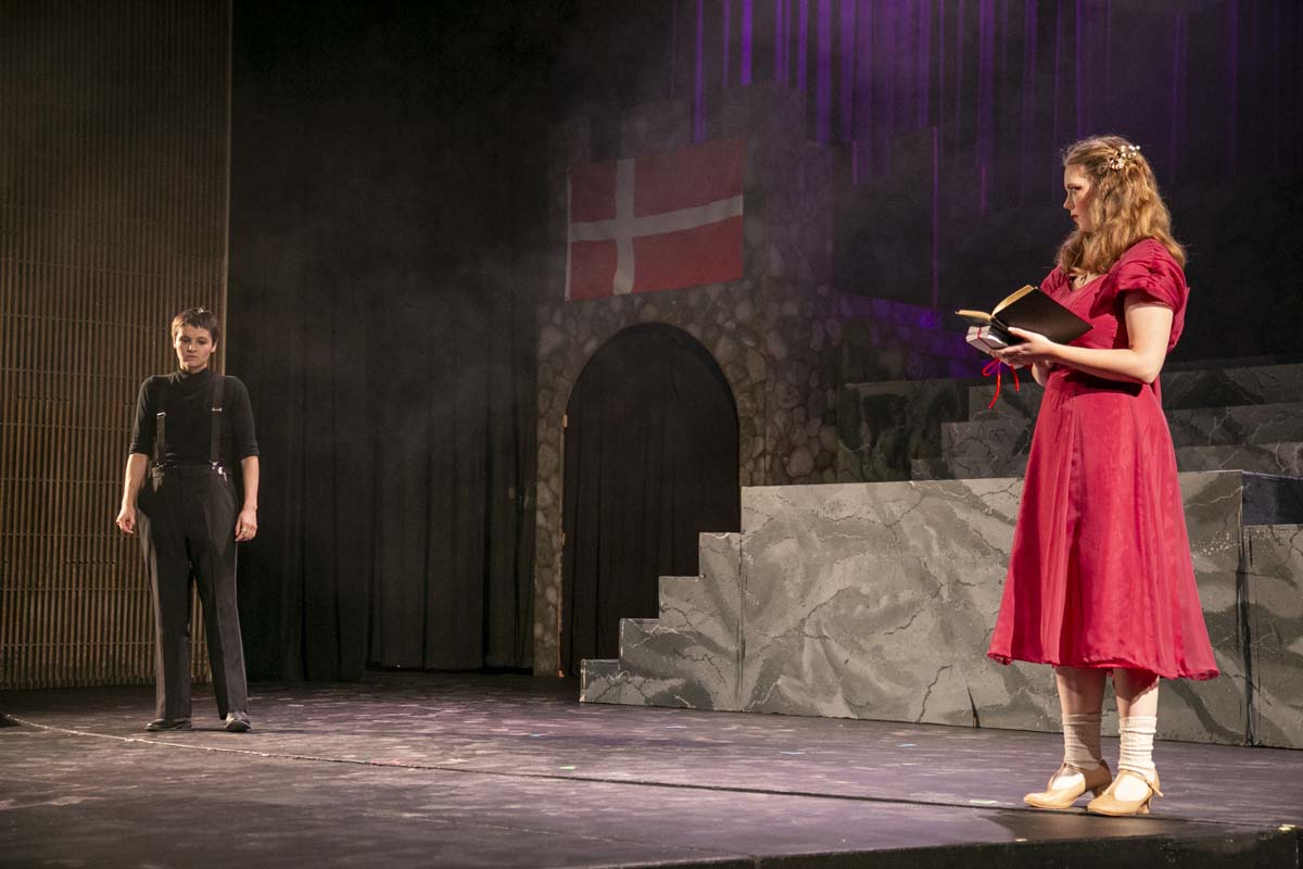 This is a sample image caption.