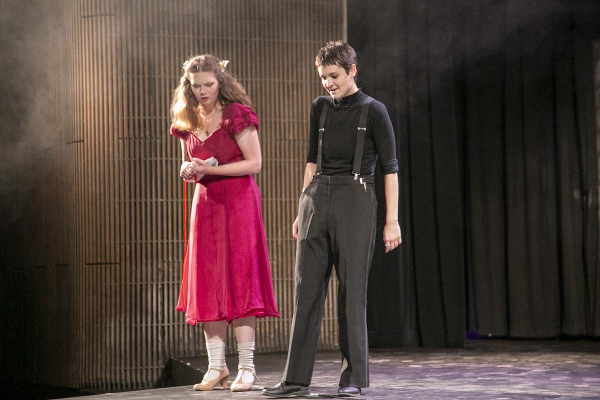 This is a sample image caption.