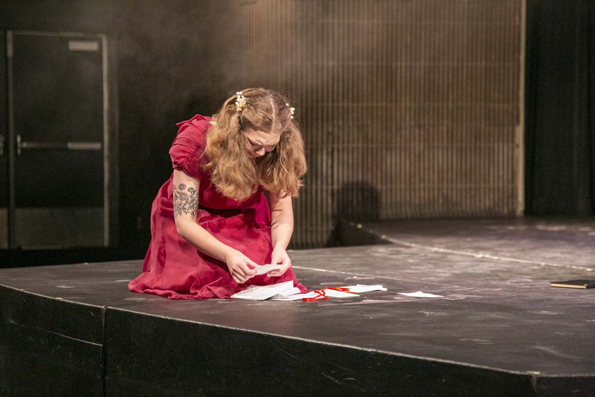 This is a sample image caption.