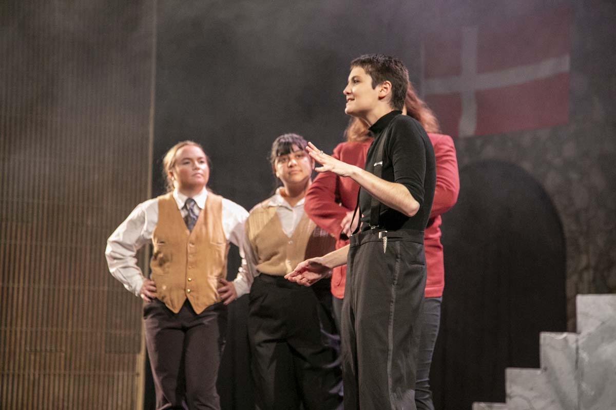 This is a sample image caption.