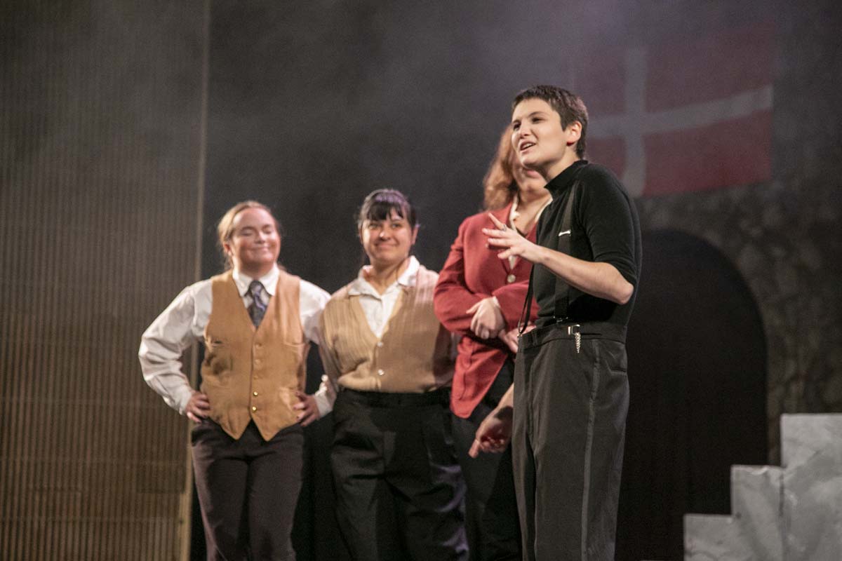 This is a sample image caption.