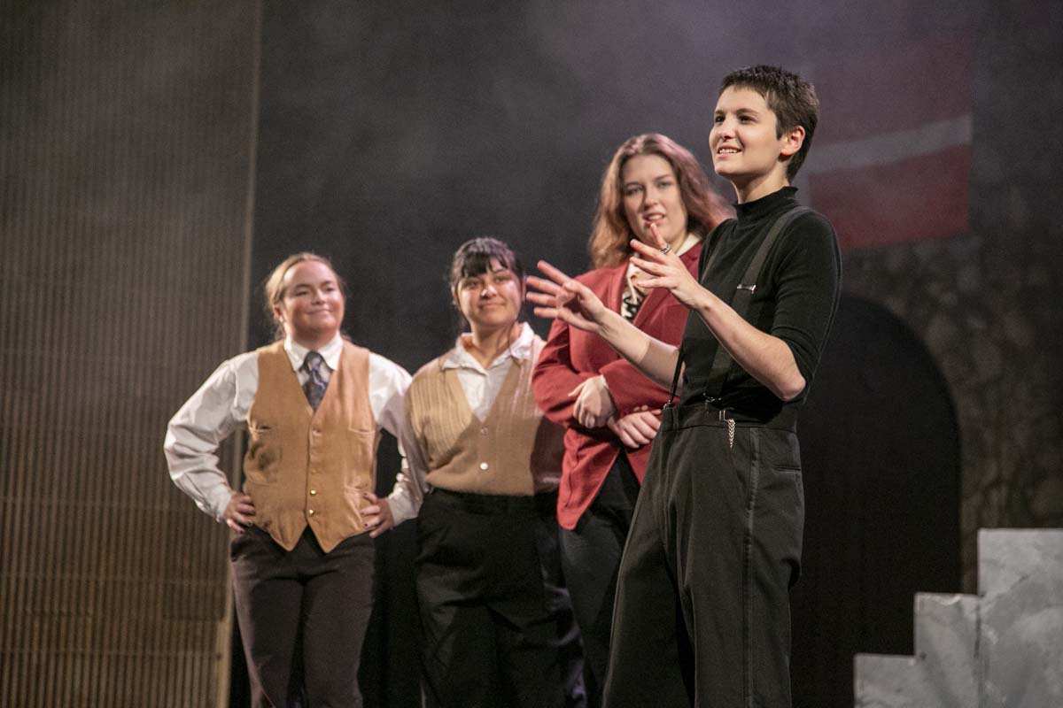 This is a sample image caption.