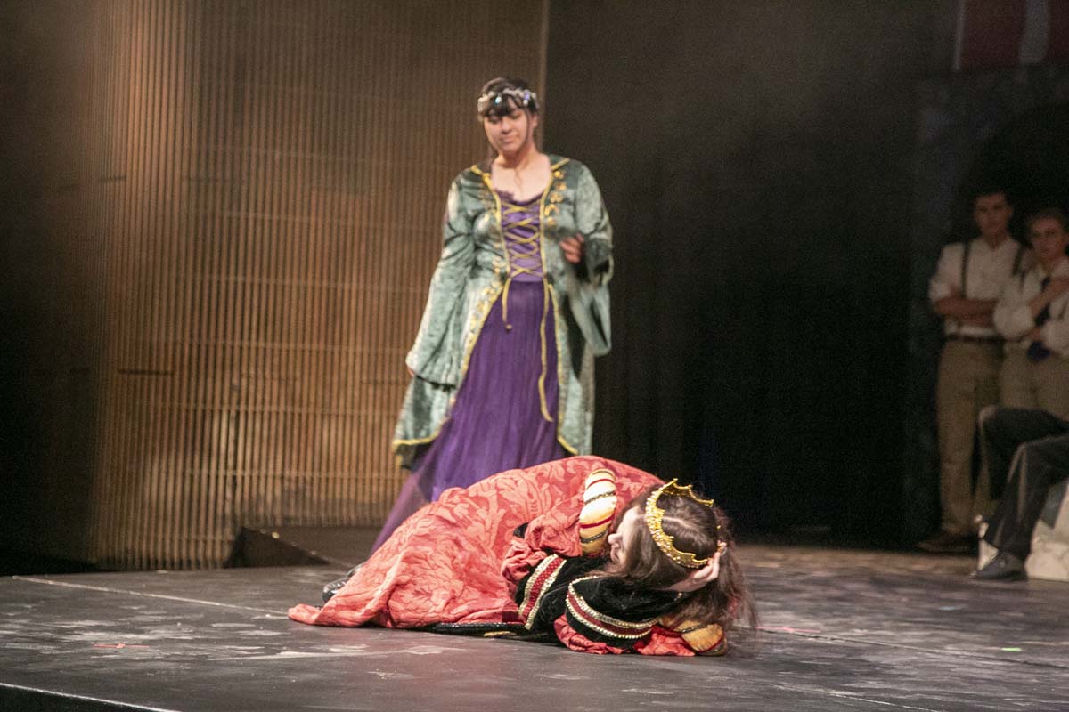 This is a sample image caption.