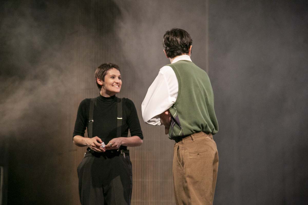 This is a sample image caption.