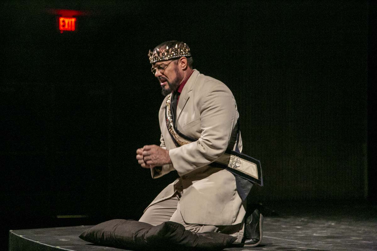 This is a sample image caption.