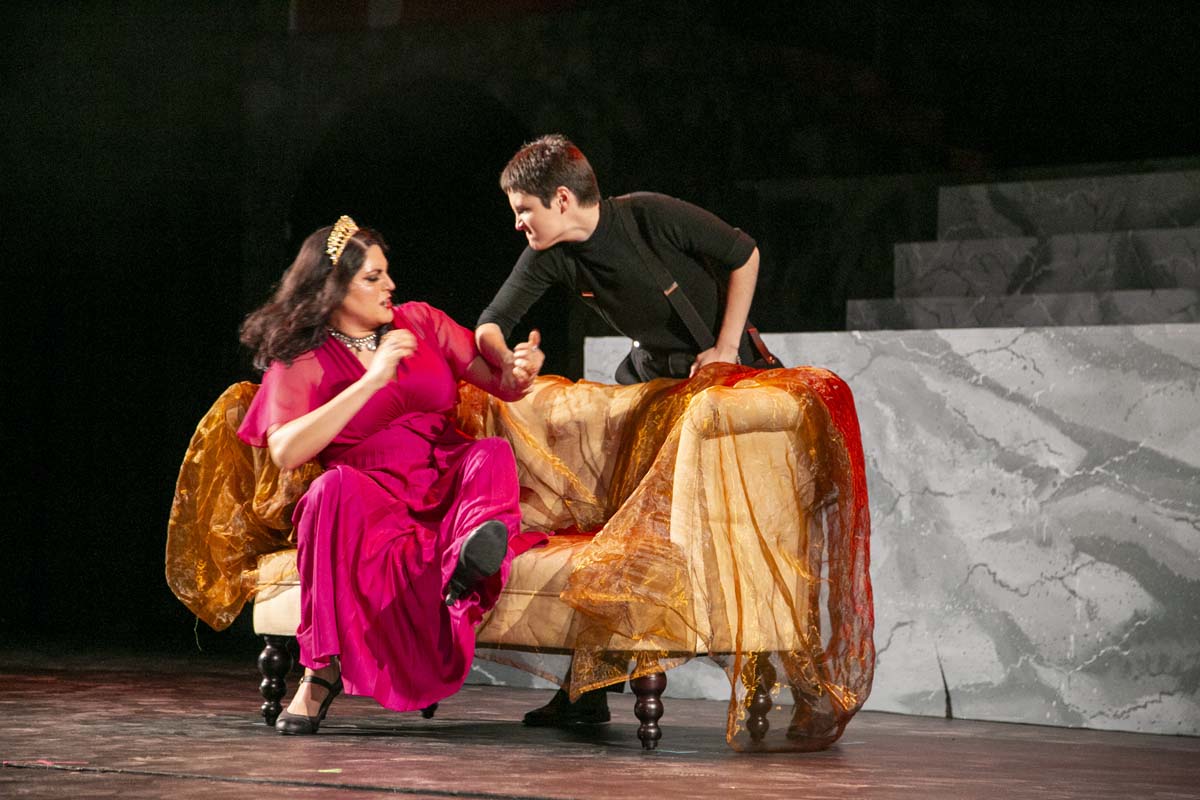 This is a sample image caption.