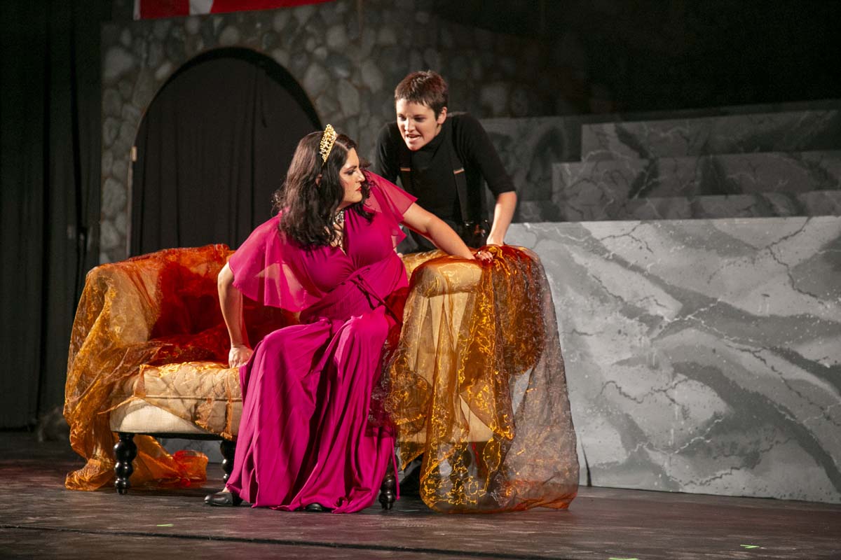 This is a sample image caption.