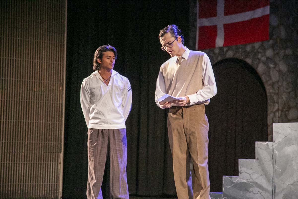 This is a sample image caption.