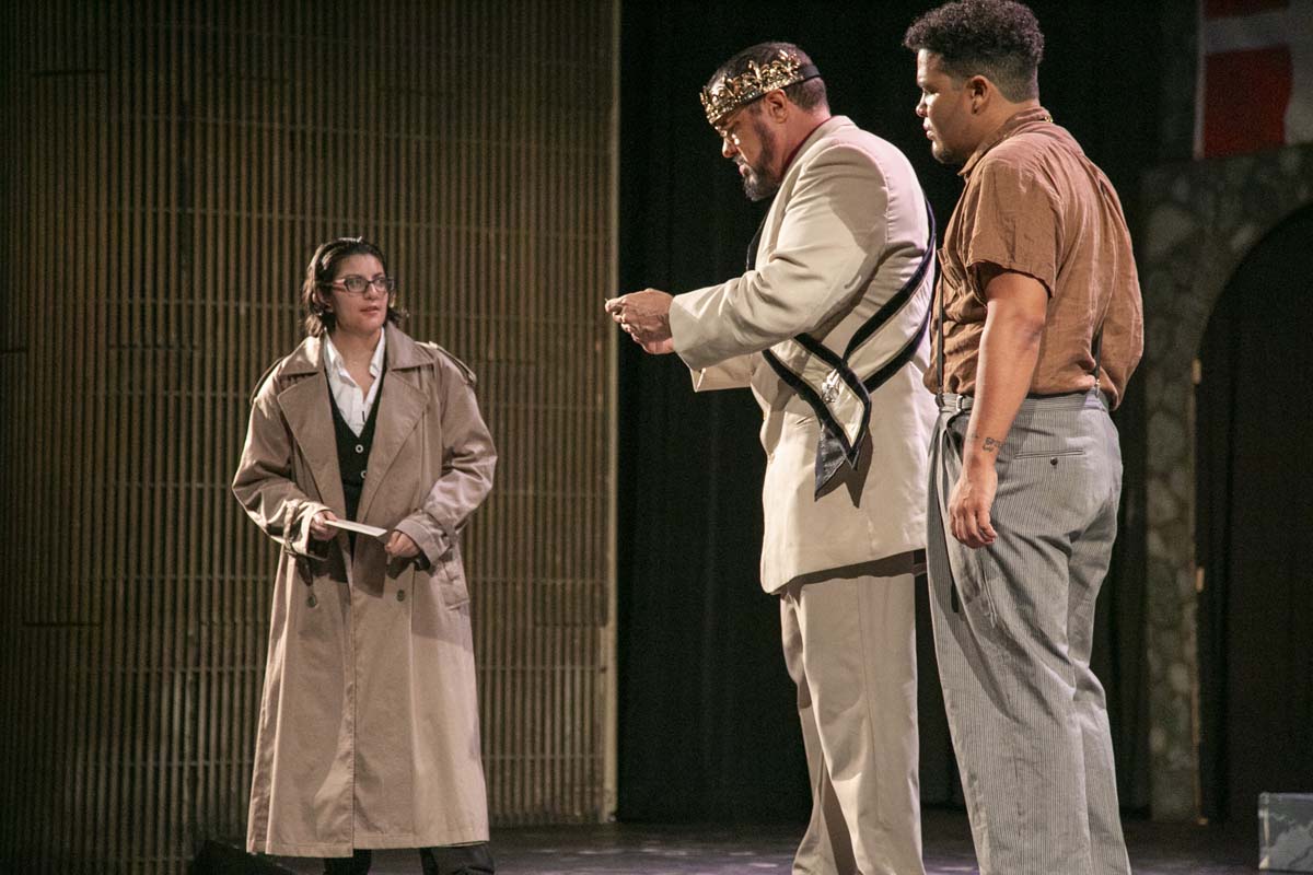 This is a sample image caption.