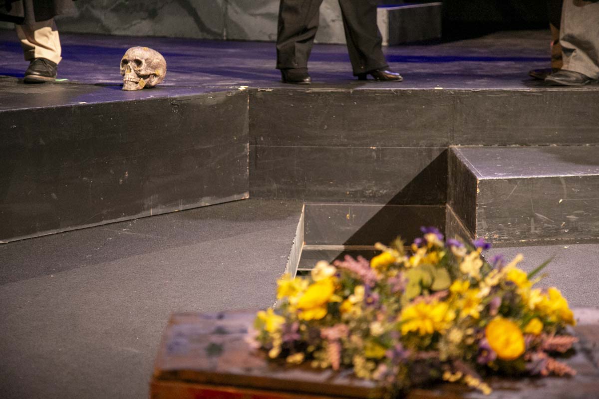 This is a sample image caption.