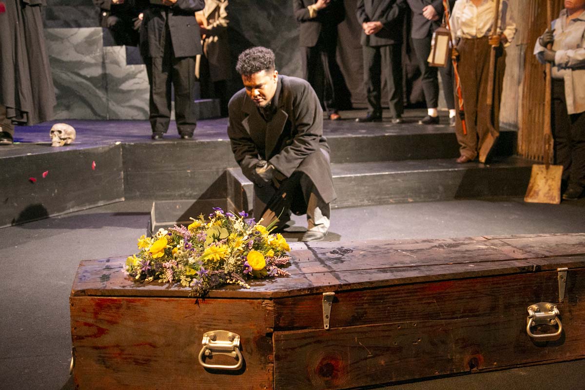 This is a sample image caption.