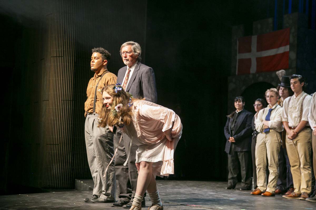 This is a sample image caption.