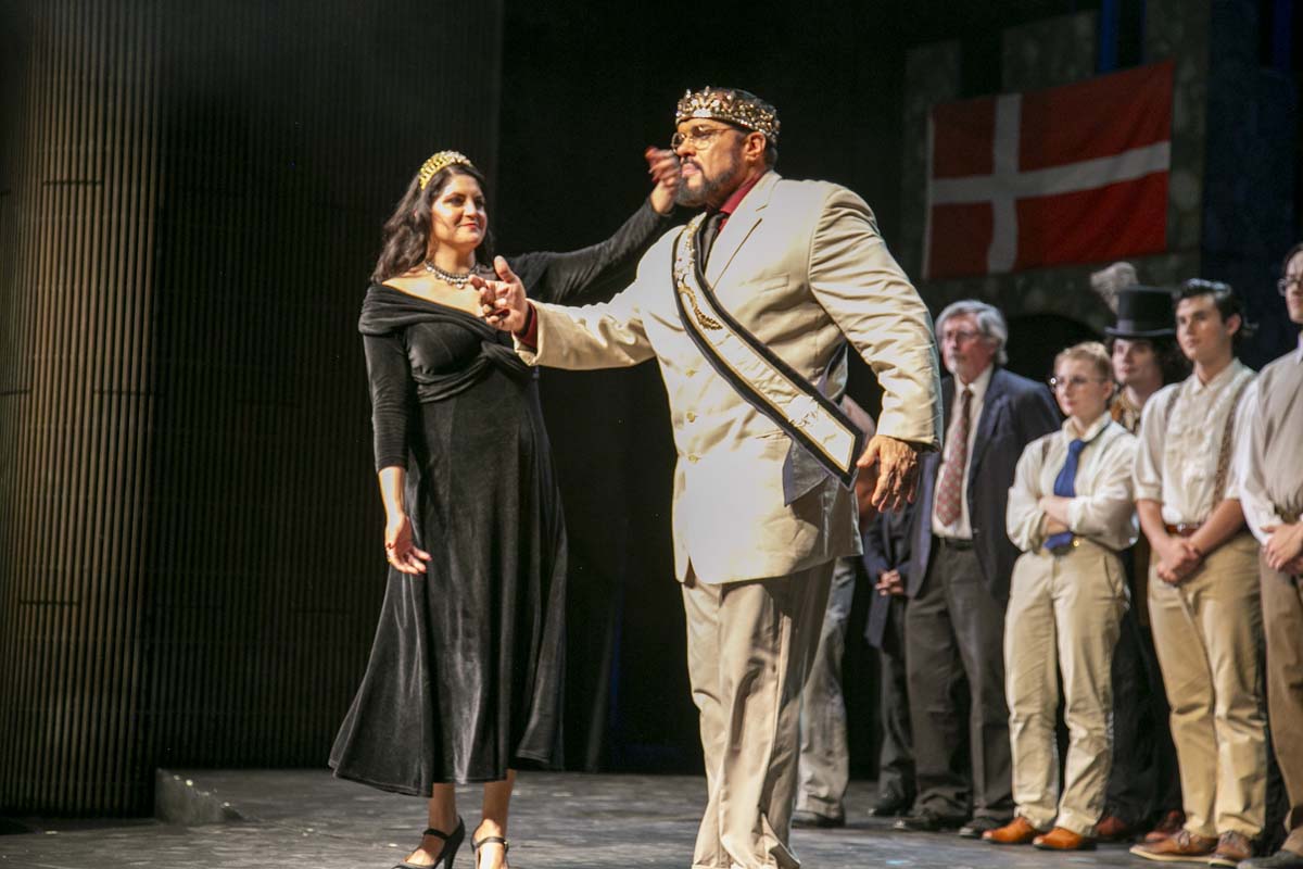 This is a sample image caption.