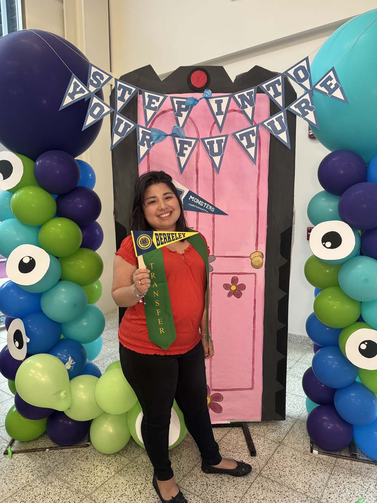 Students attend Transfer Dinner celebration with mascot Ryker.