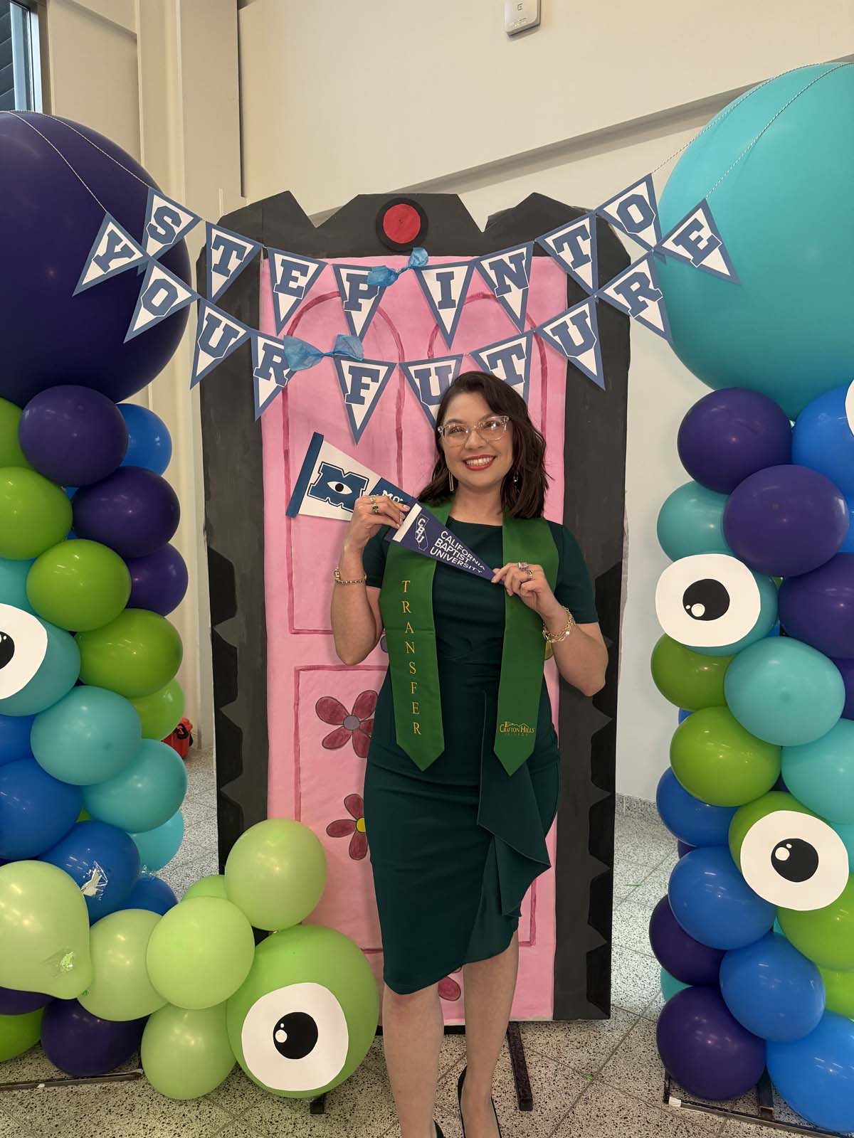 Students attend Transfer Dinner celebration with mascot Ryker.