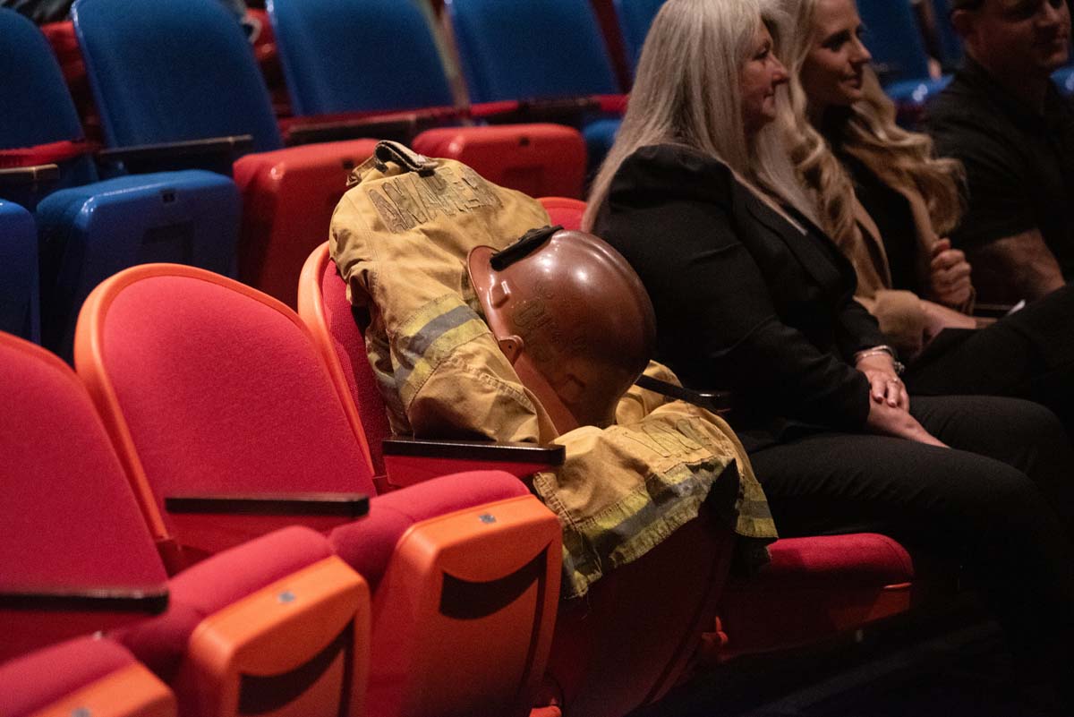 This is a sample image caption.