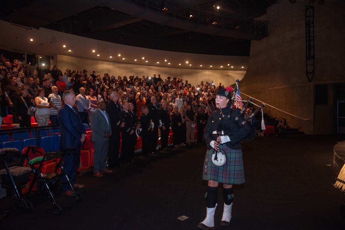 This is a sample image caption.