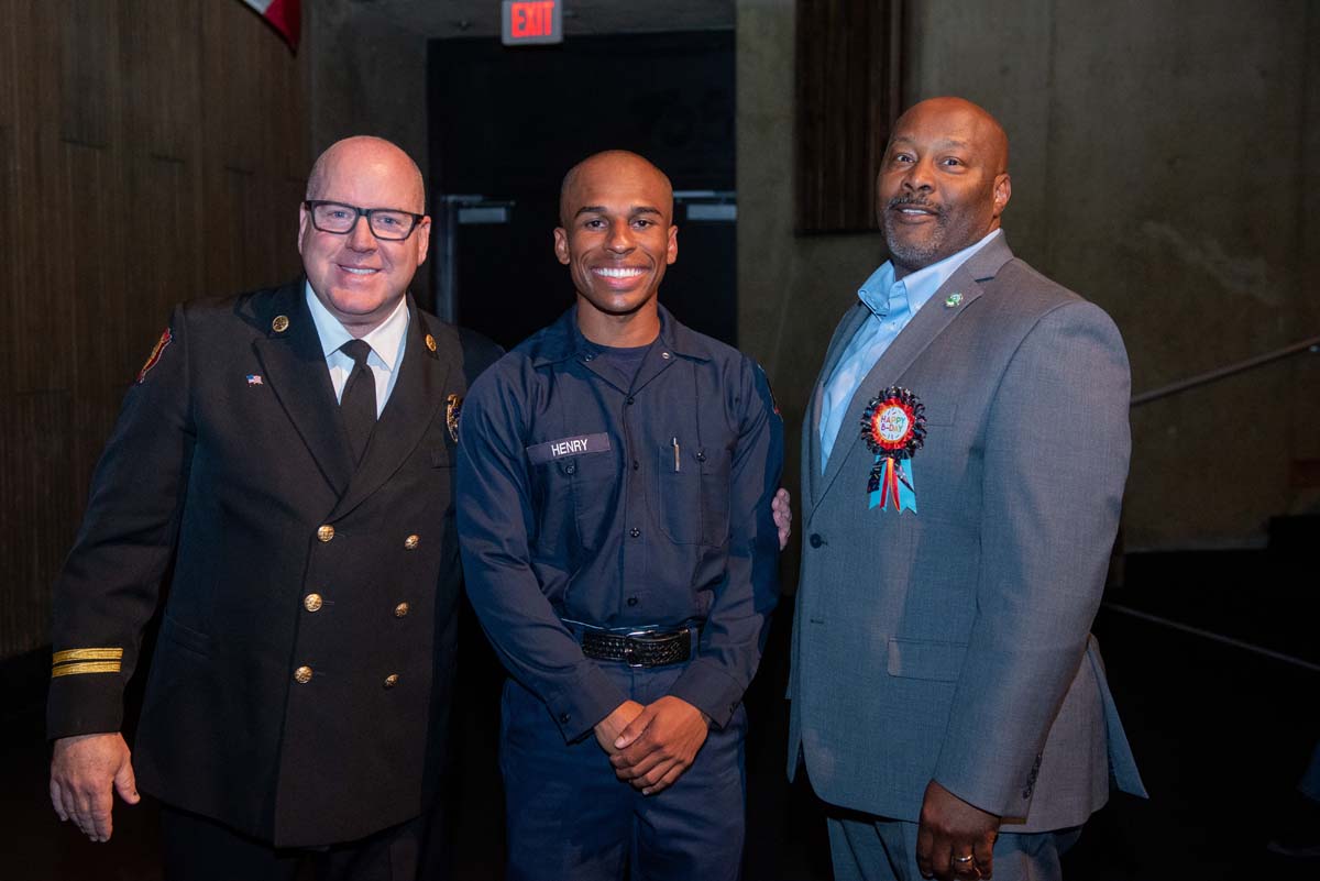 This is a sample image caption.