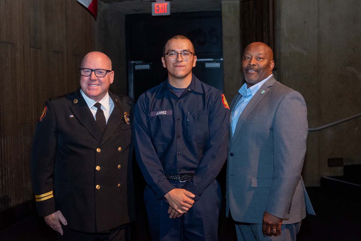 This is a sample image caption.