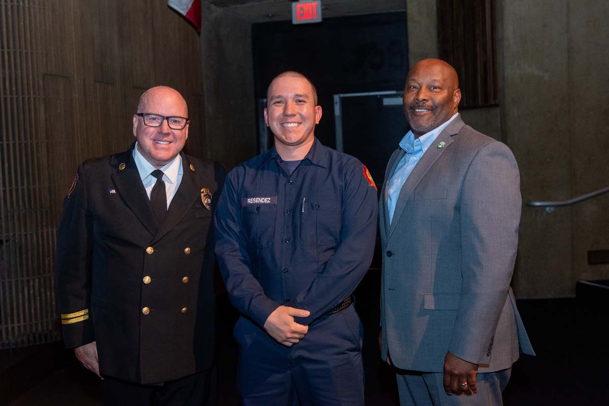 This is a sample image caption.