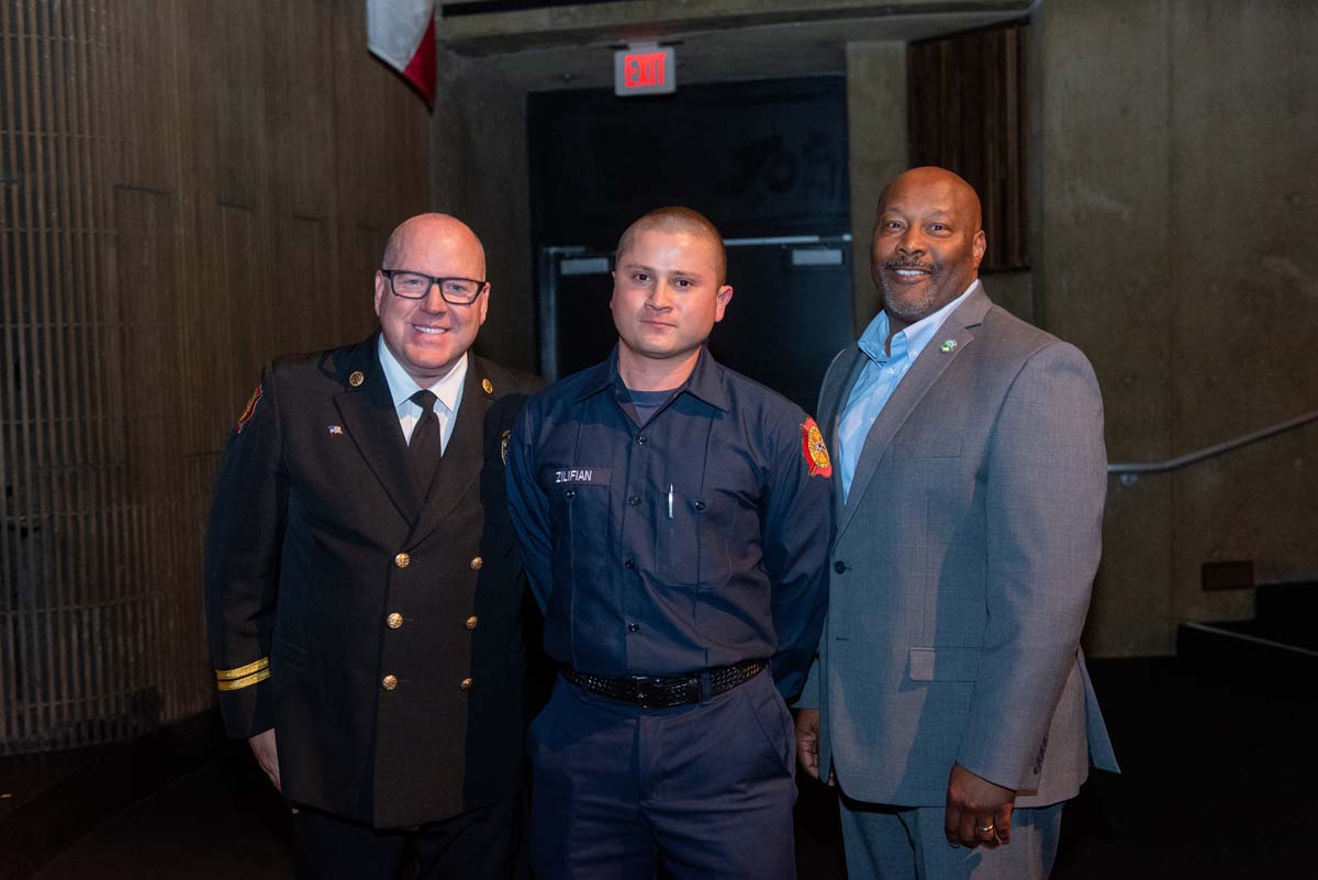 This is a sample image caption.