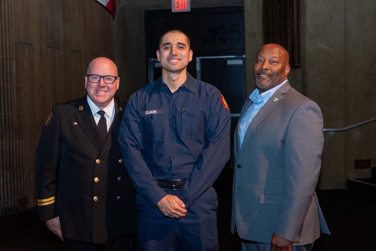 This is a sample image caption.