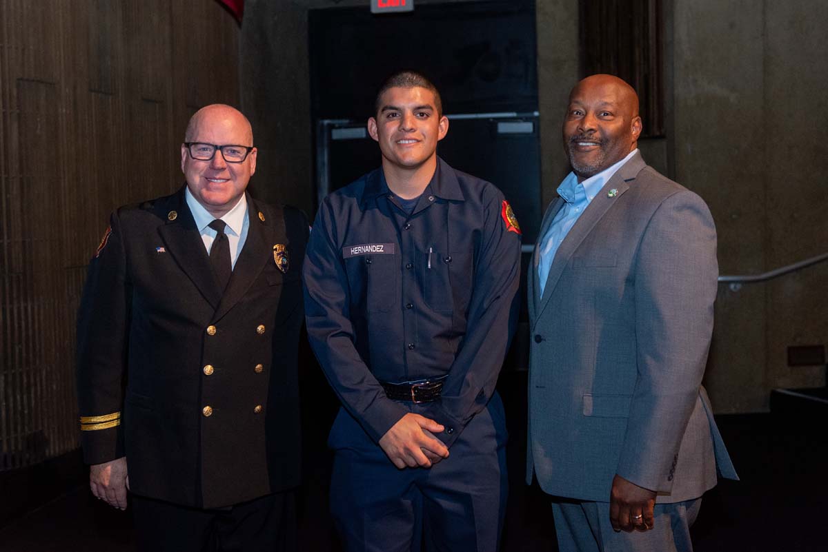 This is a sample image caption.