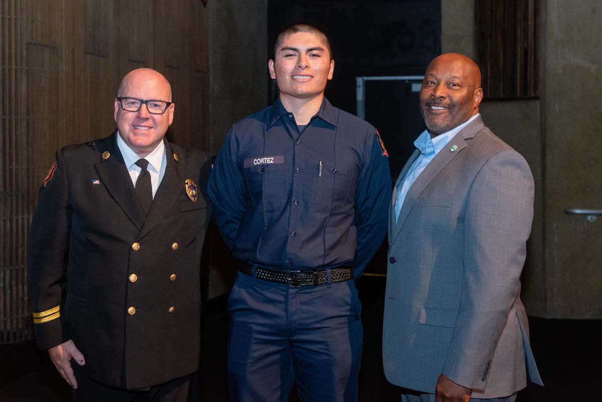 This is a sample image caption.