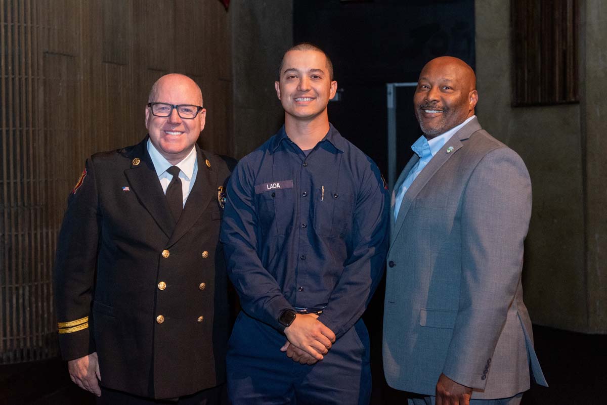 This is a sample image caption.