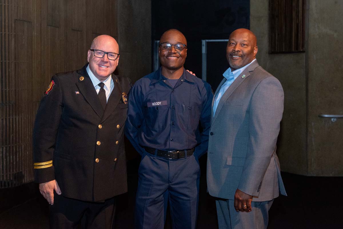 This is a sample image caption.