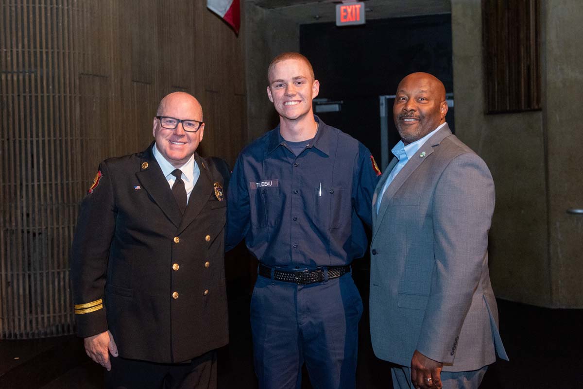 This is a sample image caption.