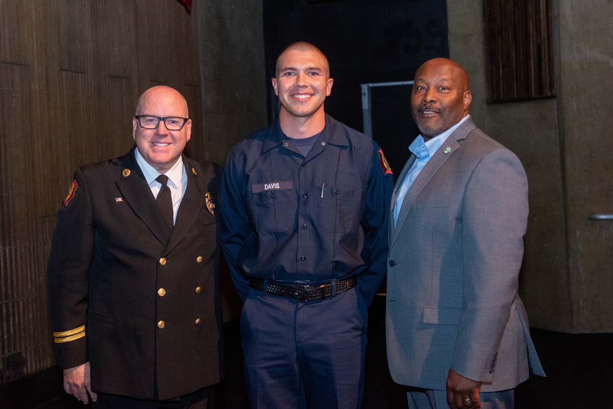 This is a sample image caption.