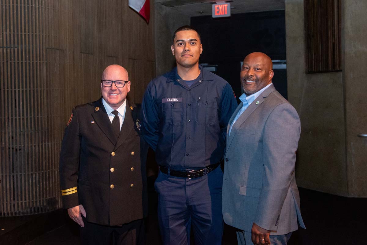 This is a sample image caption.