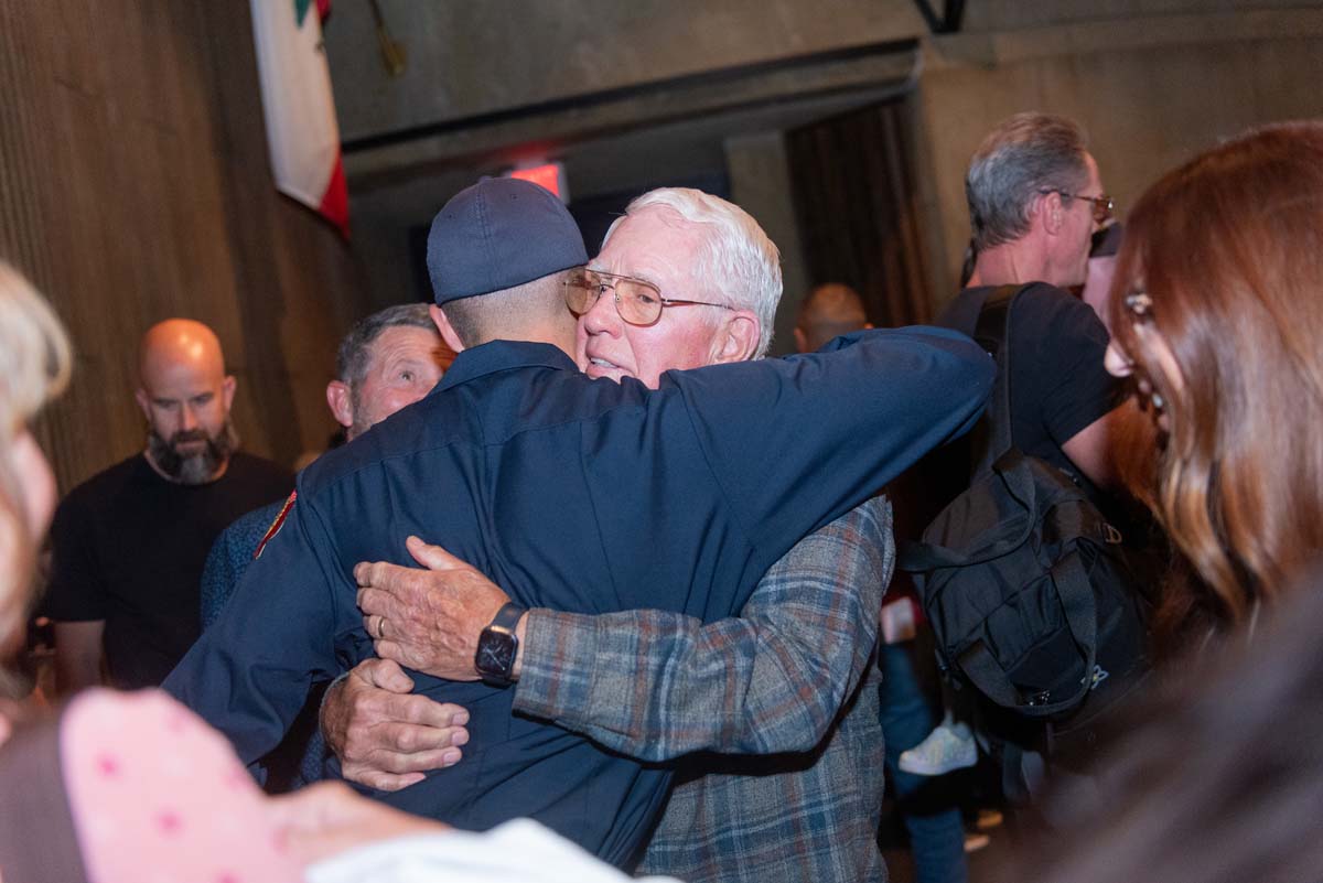 This is a sample image caption.