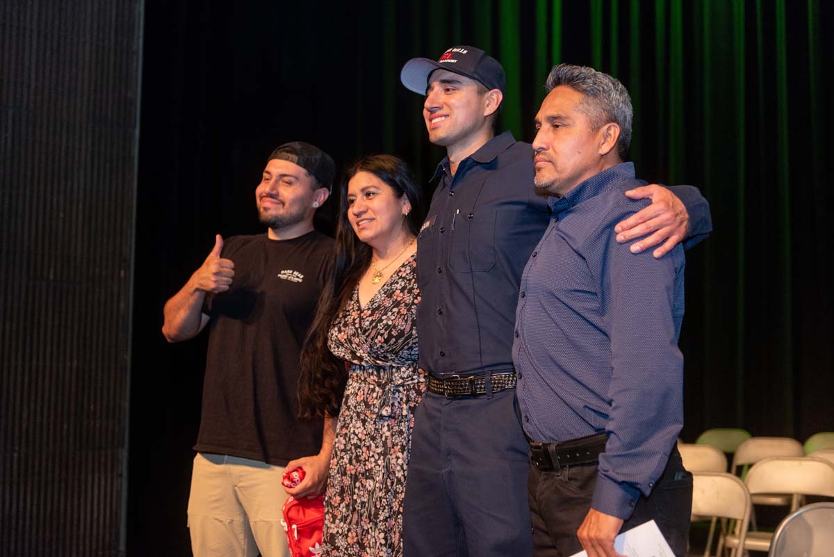 This is a sample image caption.