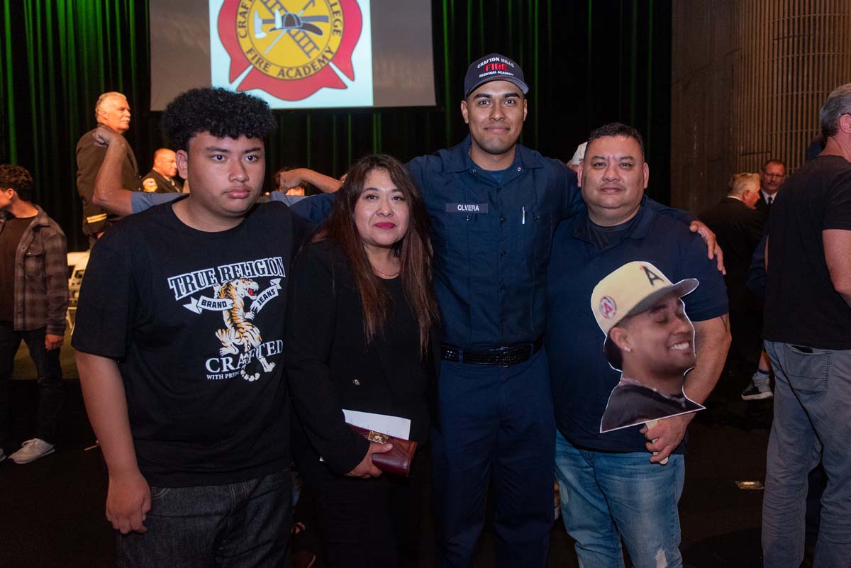 This is a sample image caption.